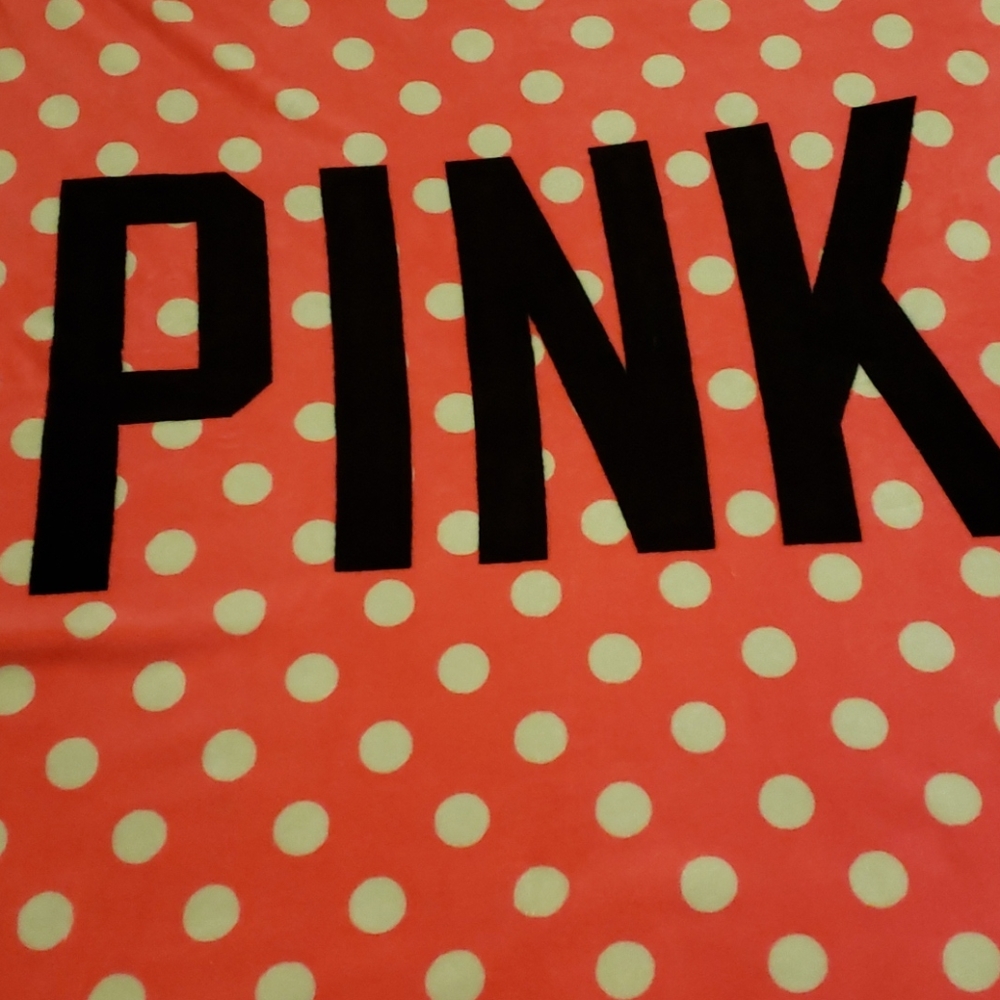 Vs pink blanket